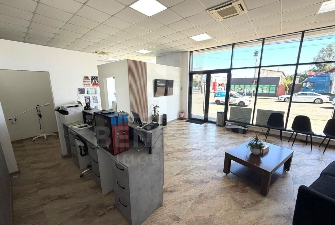 Spatiu comercial pe Bulevardul Decebal - Rovine - Helmat 100mp - Imagine principala