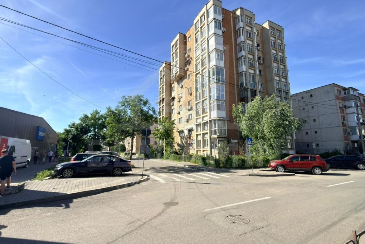 Apartament-Spatiu comercial parter 2 camere -intrare din strada 60mp - foto 2