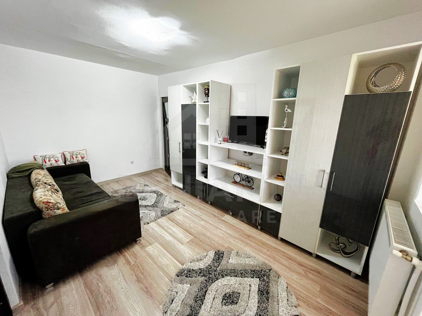 3 Camere-Mobilat-Utilat-Modern-Etaj 3- CT- Ideal Pentru Mutare Rapida - foto 2 3 Camere-Mobilat-Utilat-Modern-Etaj 3- CT- Ideal Pentru Mutare Rapida - foto 2