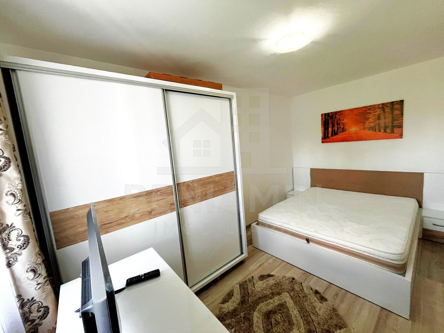3 Camere-Mobilat-Utilat-Modern-Etaj 3- CT- Ideal Pentru Mutare Rapida - foto 4 3 Camere-Mobilat-Utilat-Modern-Etaj 3- CT- Ideal Pentru Mutare Rapida - foto 4