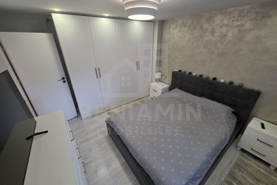 Trei camere decomandat ultra-renovat 2 bai Mcdonalds etaj 2 - foto 8