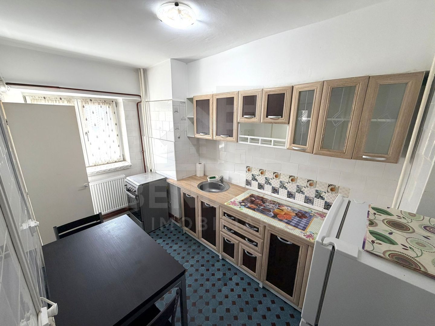 Apartament cu 2 camere decomandat Calea Bucuresti - Patria - foto 3 Apartament cu 2 camere decomandat Calea Bucuresti - Patria - foto 3