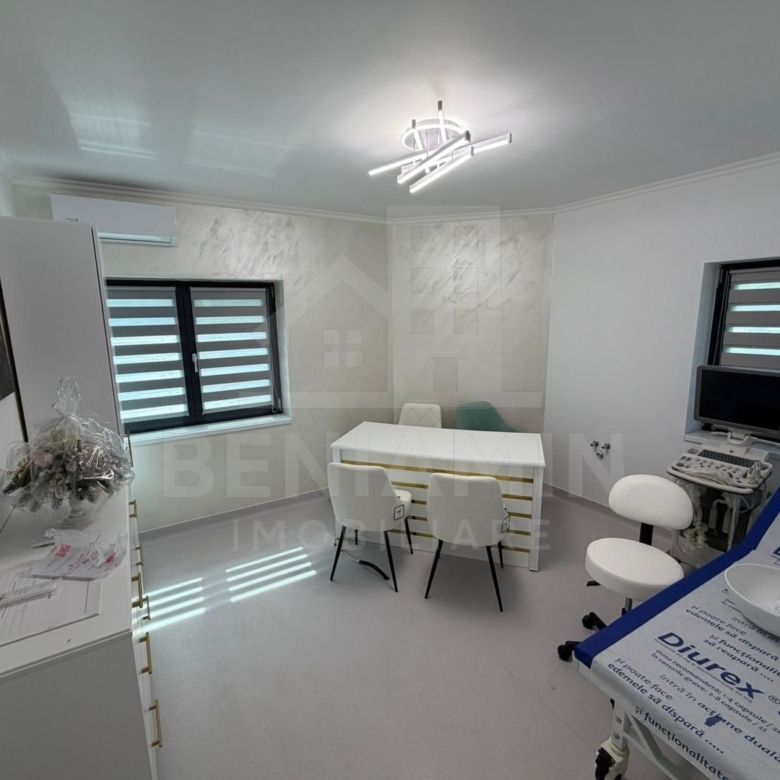 Spatiu modern cabinete medicale parter 50mp Toporasi Promenada - Imagine principala