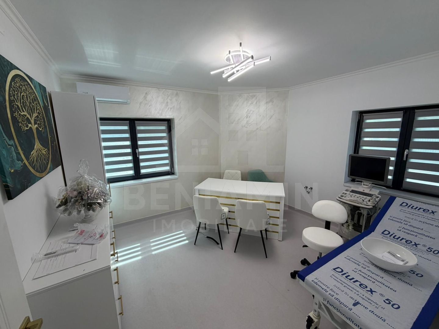 Spatiu modern cabinete medicale parter 50mp Toporasi Promenada - Imagine principala