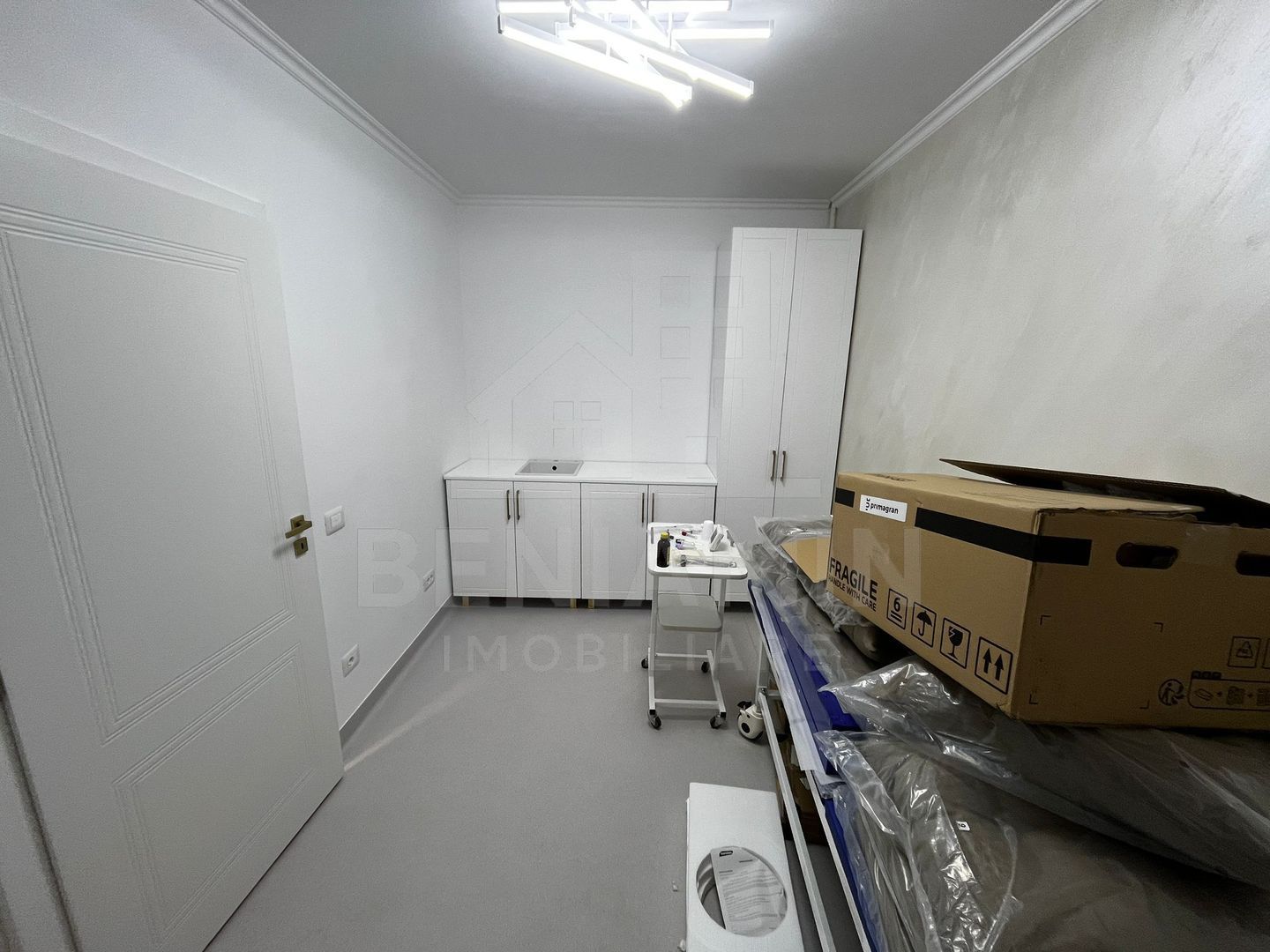 Spatiu modern cabinete medicale parter 50mp Toporasi Promenada - foto 8