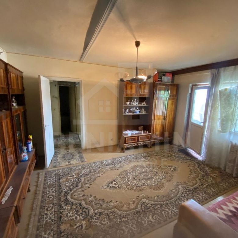 Apartament 2 camere semidecomandat spatios 56mp Rovine MOL - Imagine principala