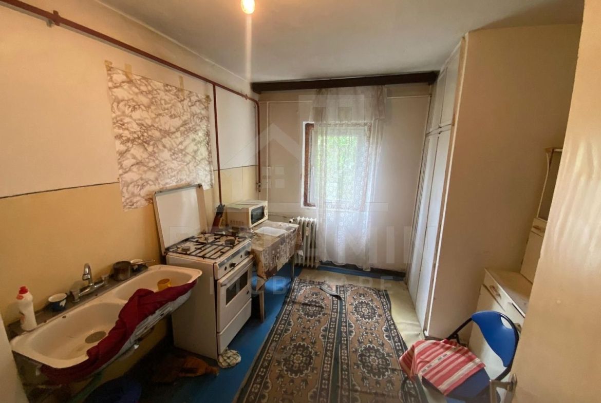 Apartament 2 camere semidecomandat spatios 56mp Rovine MOL - foto 3