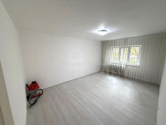 2 camere decomandat - etaj 2 - 52mp - teava de gaze - Sarari - Imagine principala