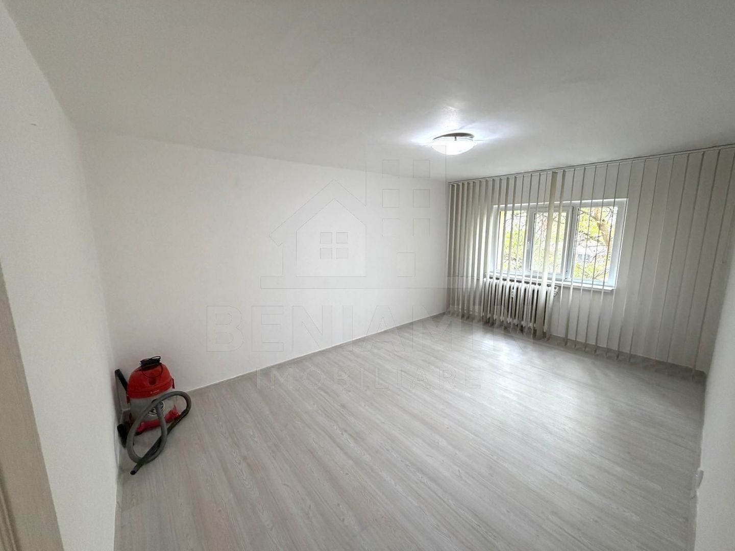 2 camere decomandat - etaj 2 - 52mp - teava de gaze - Sarari - Imagine principala