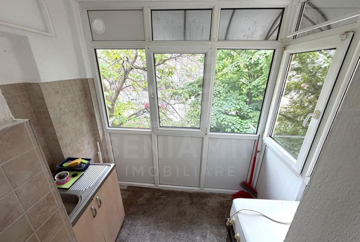 2 camere decomandat - etaj 2 - 52mp - teava de gaze - Sarari - foto 4