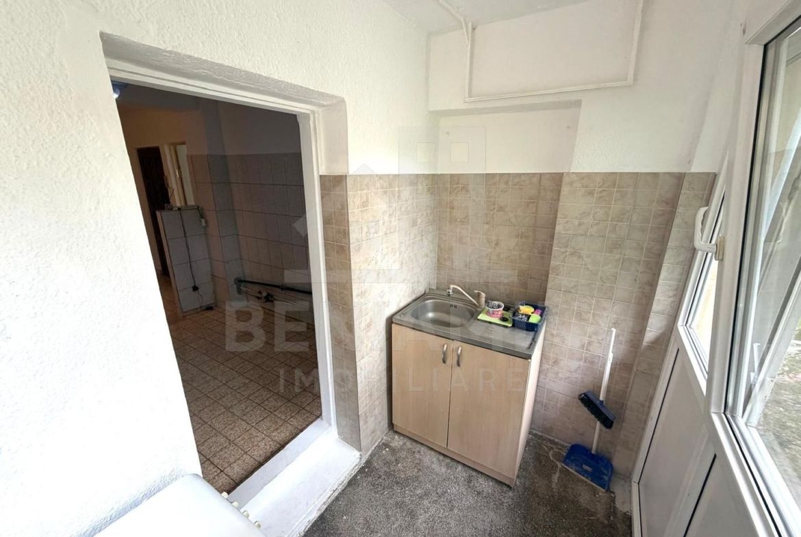 2 camere decomandat - etaj 2 - 52mp - teava de gaze - Sarari - foto 5