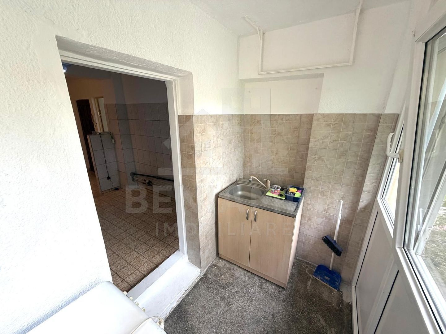 2 camere decomandat - etaj 2 - 52mp - teava de gaze - Sarari - foto 5