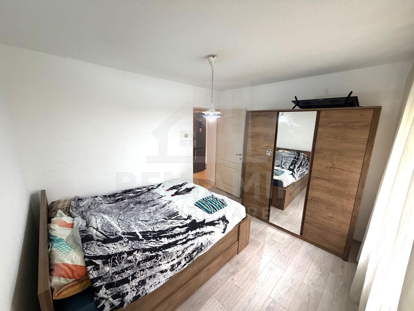 2 camere decomandat - etaj 2 - 52mp - teava de gaze - Sarari - foto 8