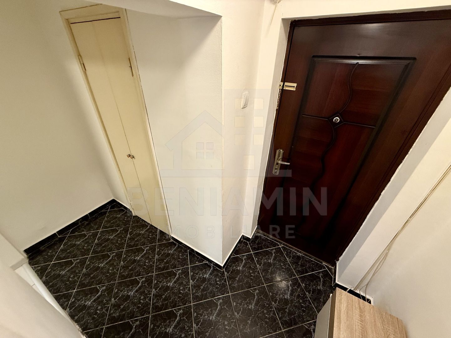 2 camere decomandat - parter - mobilat - utilat - centru - Ramada - foto 6