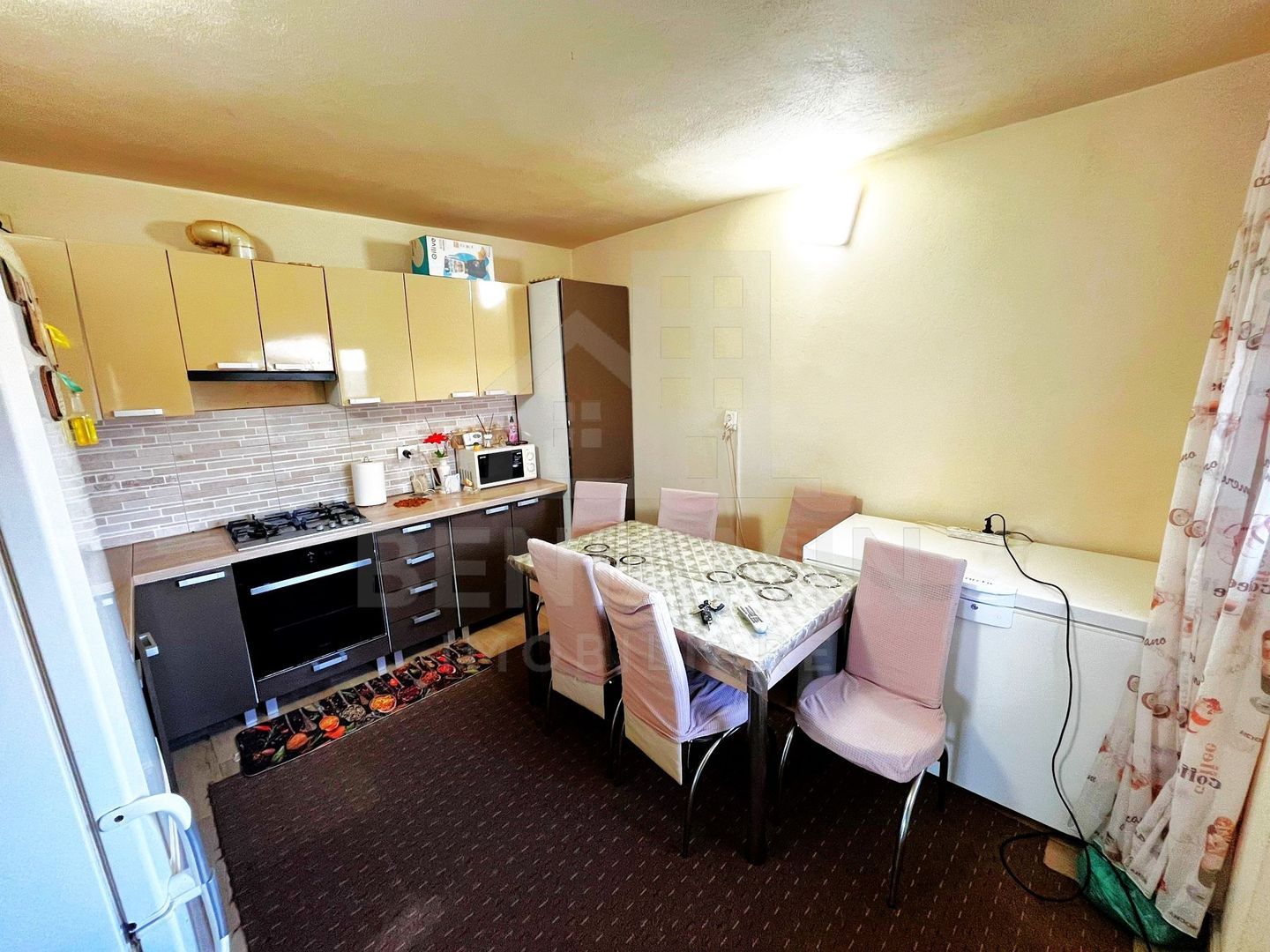 Casa P+1-Toate Utilitatile-3 Dormitoare-2 Bai-680mp Teren-Mobilata - foto 4