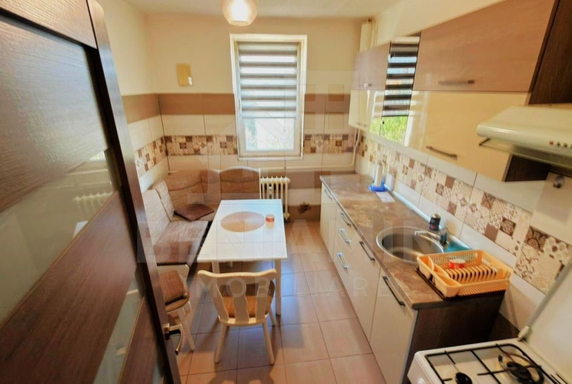 Apartament-2 camere-Calea-Bucuresti-(Zona Kasho)-Vedere panoramic - foto 3