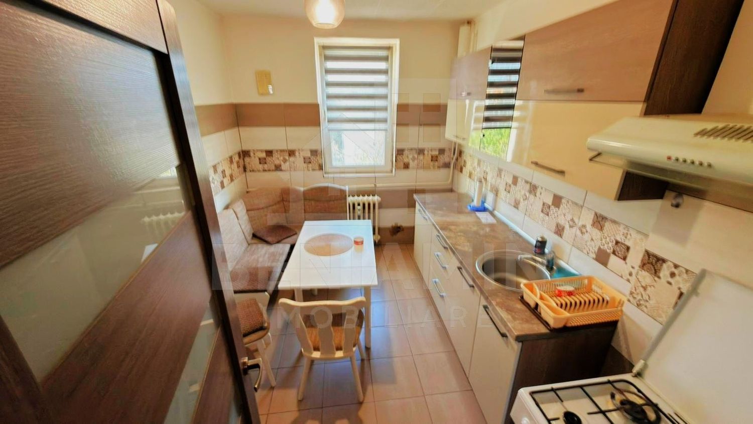 Apartament-2 camere-Calea-Bucuresti-(Zona Kasho)-Vedere panoramic - foto 3