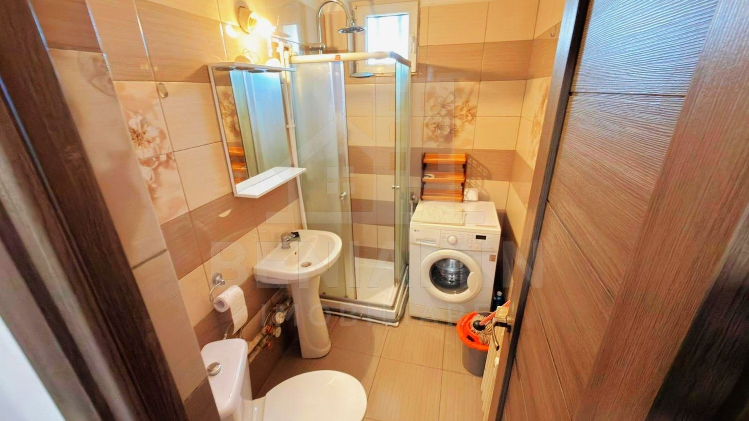 Apartament-2 camere-Calea-Bucuresti-(Zona Kasho)-Vedere panoramic - foto 5