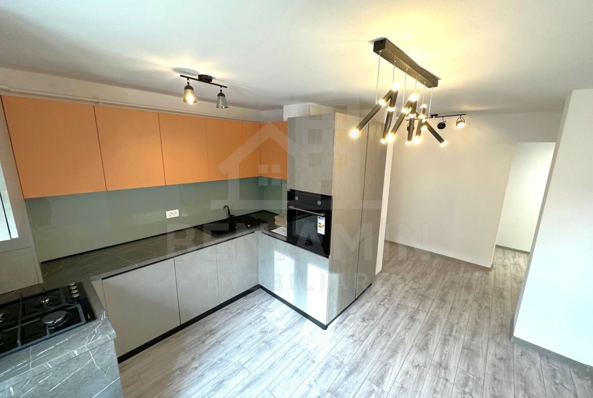 Ultracentral-4 Camere-Lux-Mobilat-Utilat-Etaj 1-CT-Disponibil imediat - foto 3