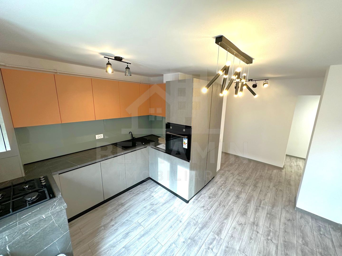 Ultracentral-4 Camere-Lux-Mobilat-Utilat-Etaj 1-CT-Disponibil imediat - foto 3