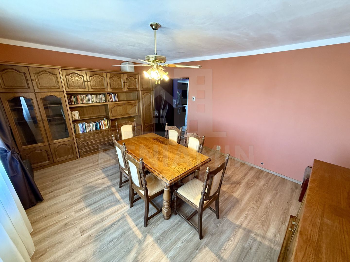 4 camere decomandat 99mp centrala mobilat Craiovita Promenada - foto 4