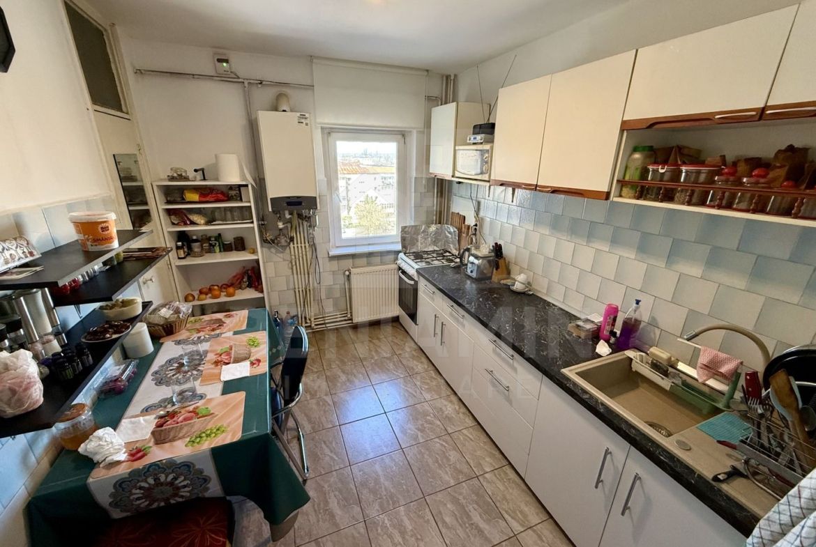 4 camere decomandat 99mp centrala mobilat Craiovita Promenada - foto 5
