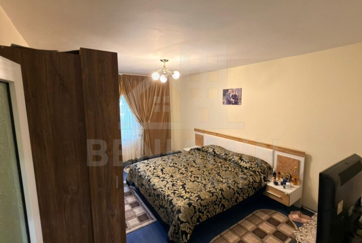 Vila-in-zona-Parcului-Nicolae-Romanescu-curte-mare-doua-constructii - foto 7