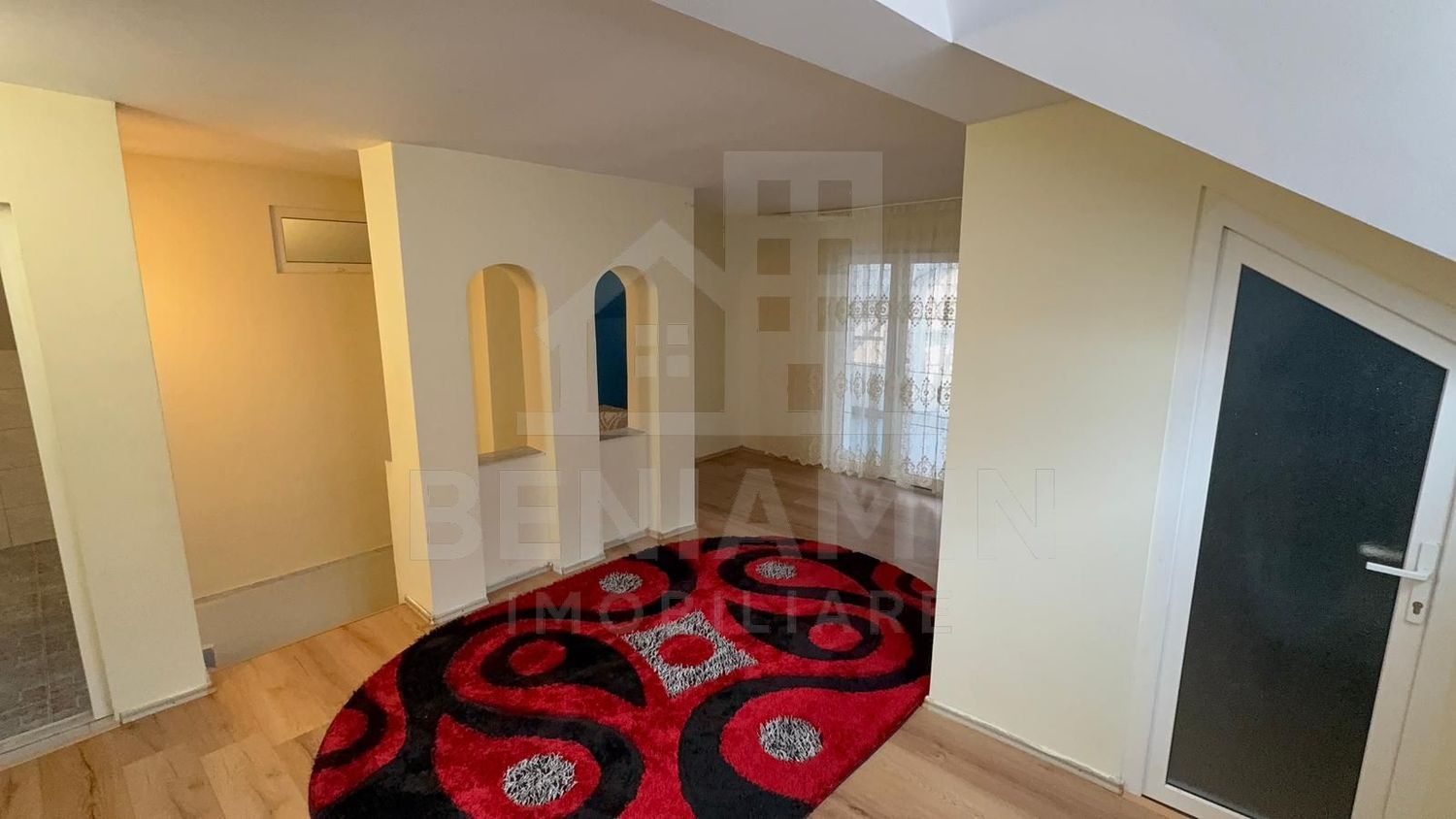 Vila-in-zona-Parcului-Nicolae-Romanescu-curte-mare-doua-constructii - foto 8