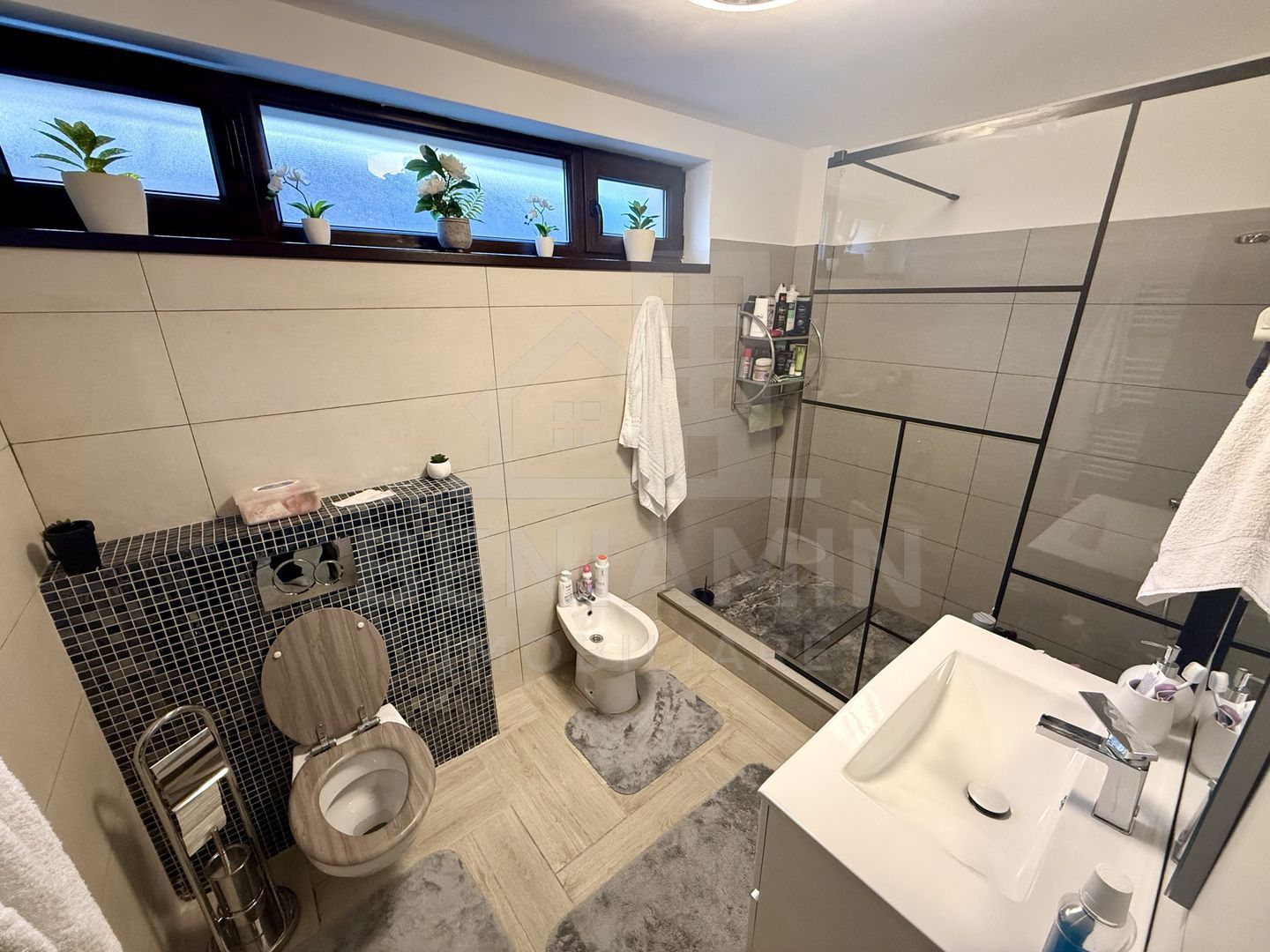 3 camere - 92mp - 2017 -mobilat -utilat - centrala - Gradina Botanica - foto 7 3 camere - 92mp - 2017 -mobilat -utilat - centrala - Gradina Botanica - foto 7