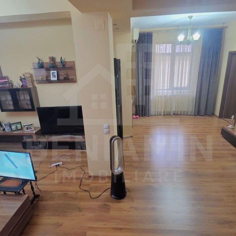 Vila in George Enescu langa Scoala 12 -450mp teren -utilitati - Imagine principala