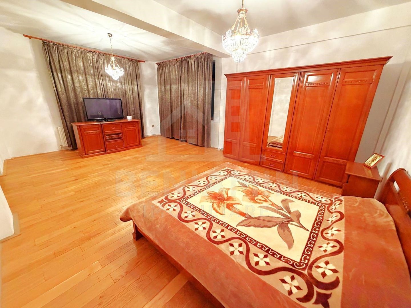 Casa P+2 Zona Billa-Casa Stiintei-Garaj-Spatiu Comercial-De vazut - foto 5 Casa P+2 Zona Billa-Casa Stiintei-Garaj-Spatiu Comercial-De vazut - foto 5