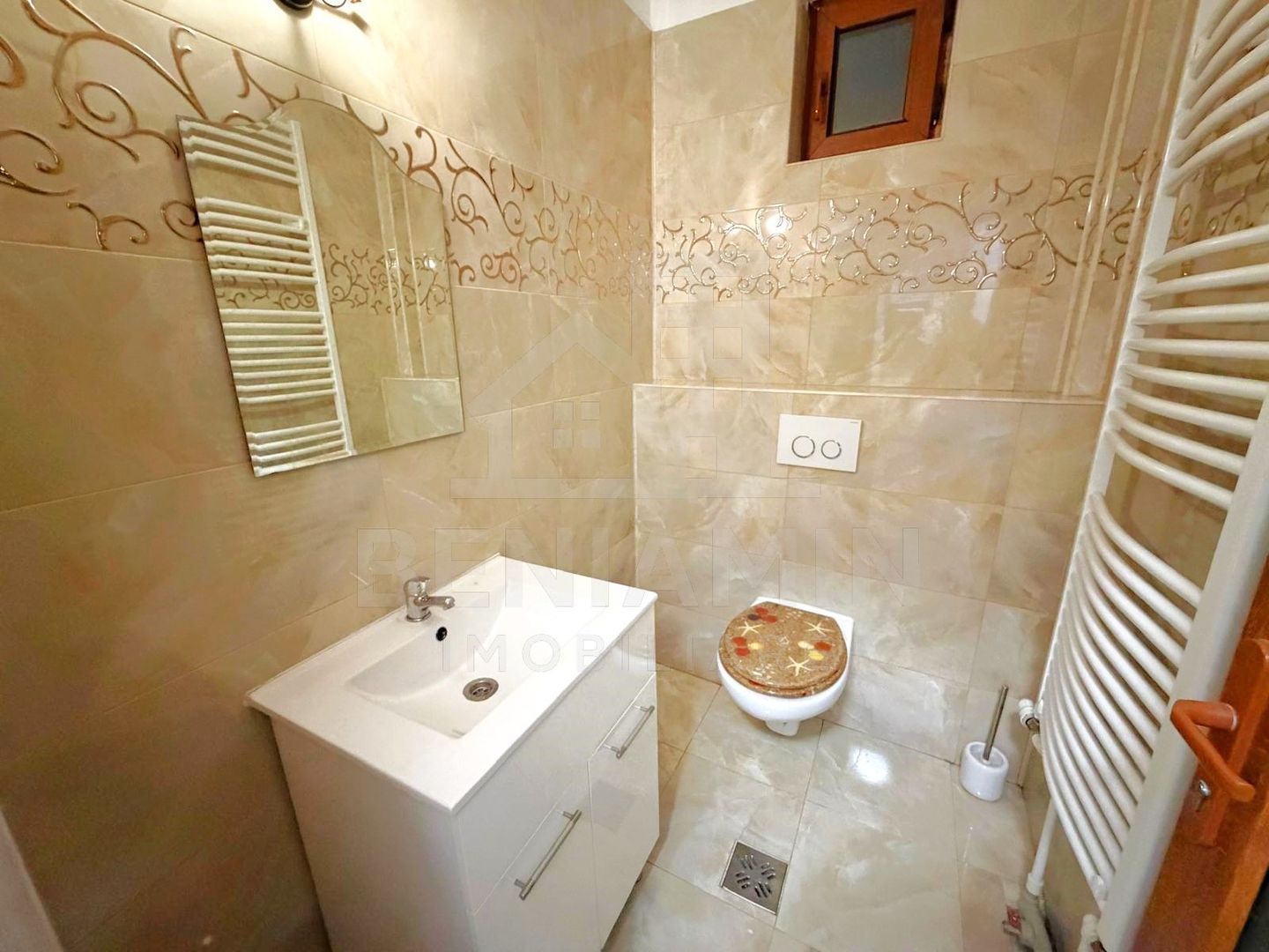 Casa P+2 Zona Billa-Casa Stiintei-Garaj-Spatiu Comercial-De vazut - foto 8 Casa P+2 Zona Billa-Casa Stiintei-Garaj-Spatiu Comercial-De vazut - foto 8