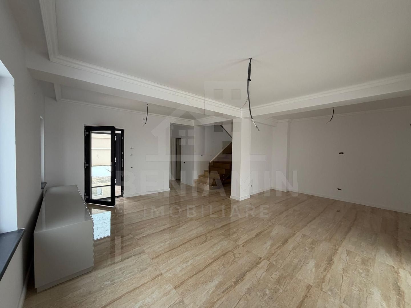 Casa P+1 Toate utilitatile 400mp teren-3 dormitoare-3 bai-La cheie - Imagine principala