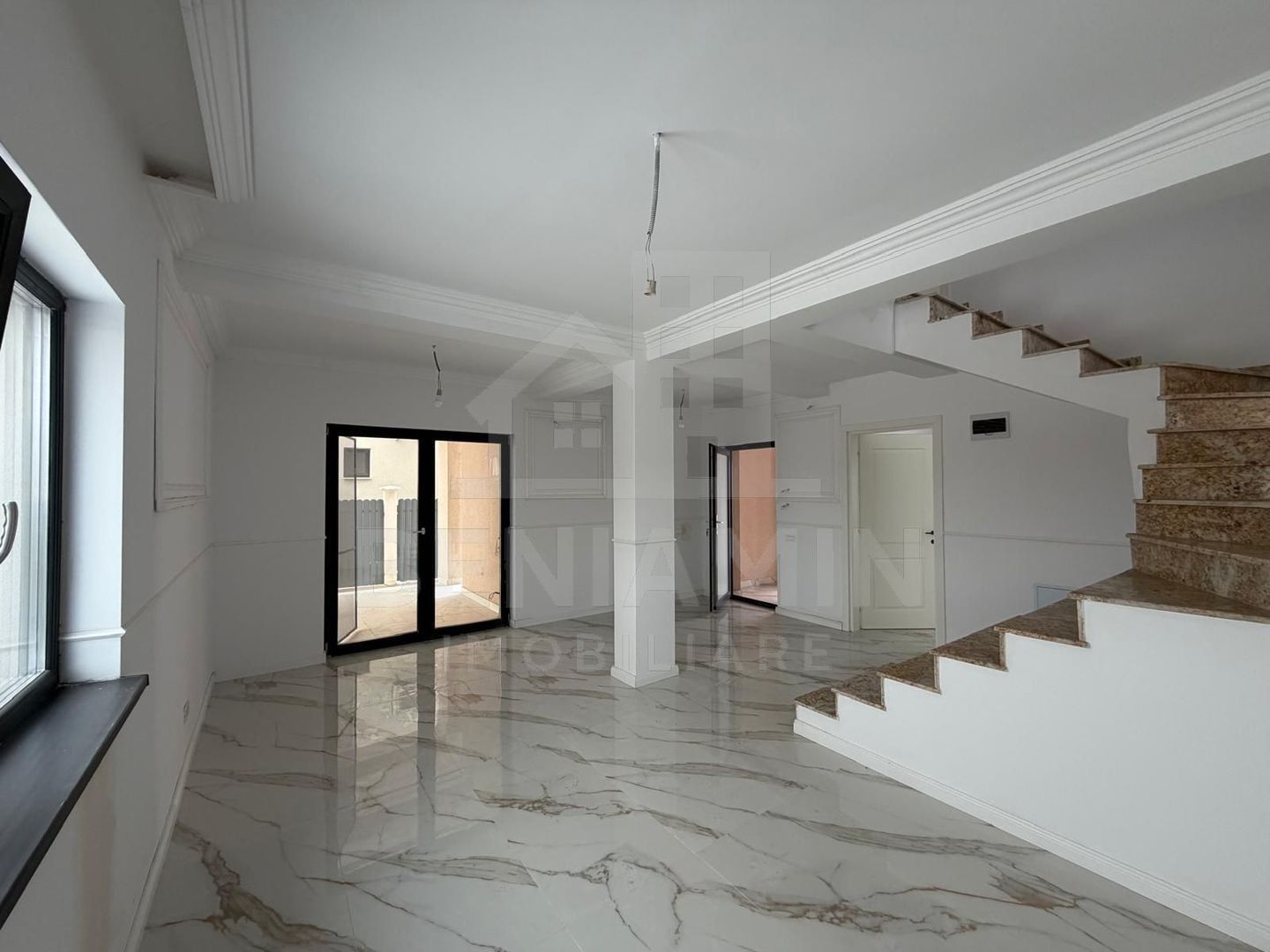 Casa P+1 Living-Bucatarie-3 Dormitoare-Toate utilitatile-Disponibila - foto 2