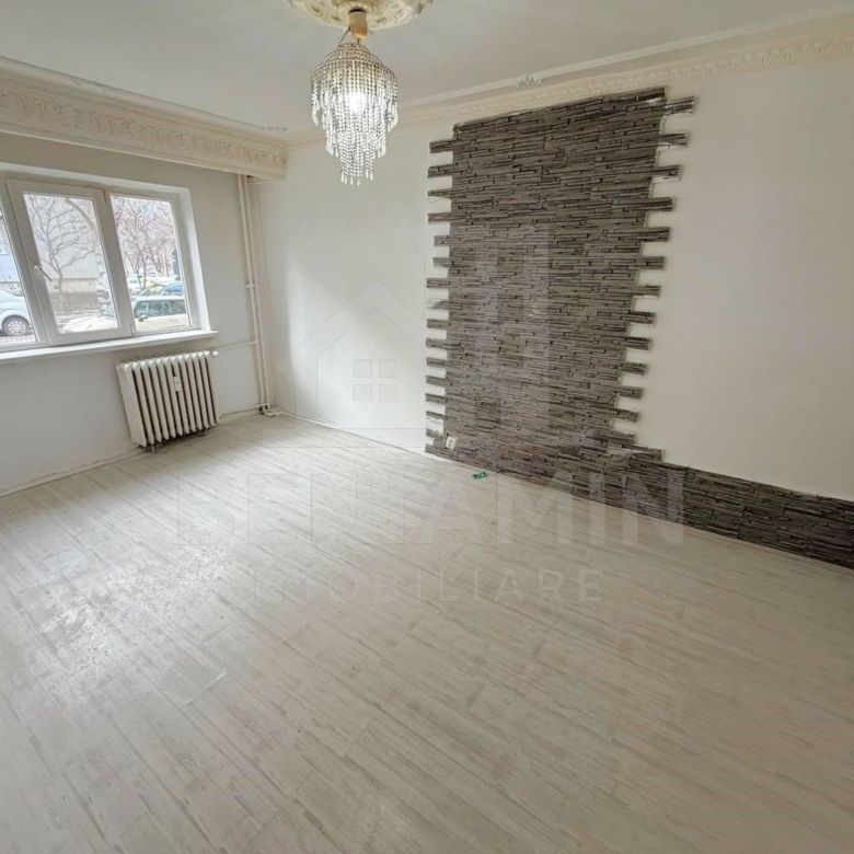 4 Decomandate-Doua bai-Parter-Disponibil Imediat-Zona linistita - Imagine principala