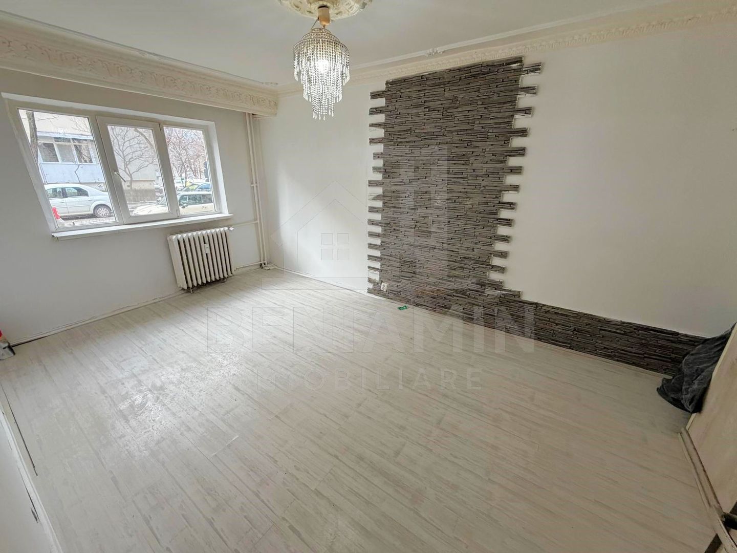 4 Decomandate-Doua bai-Parter-Disponibil Imediat-Zona linistita - Imagine principala