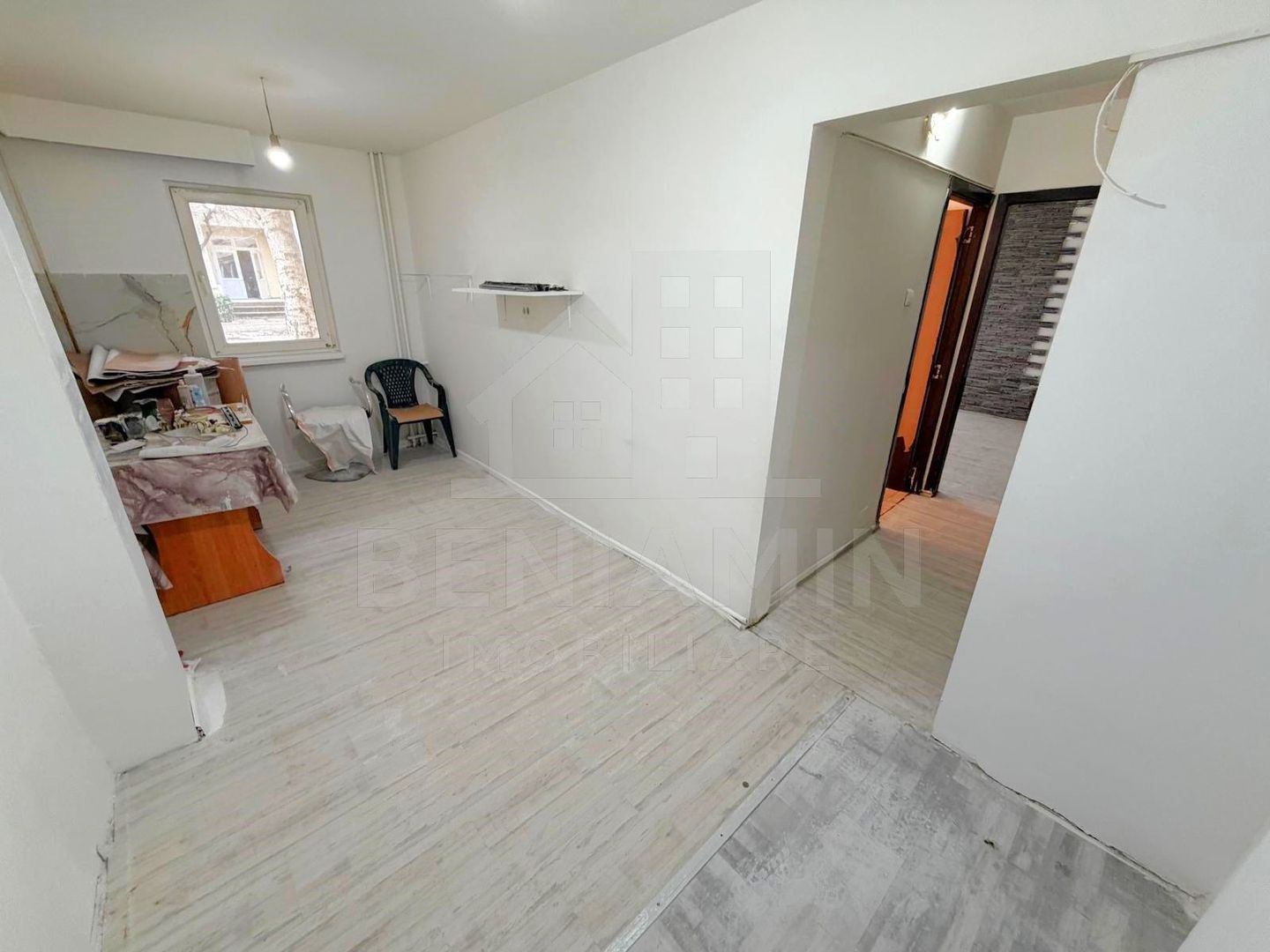 4 Decomandate-Doua bai-Parter-Disponibil Imediat-Zona linistita - foto 2