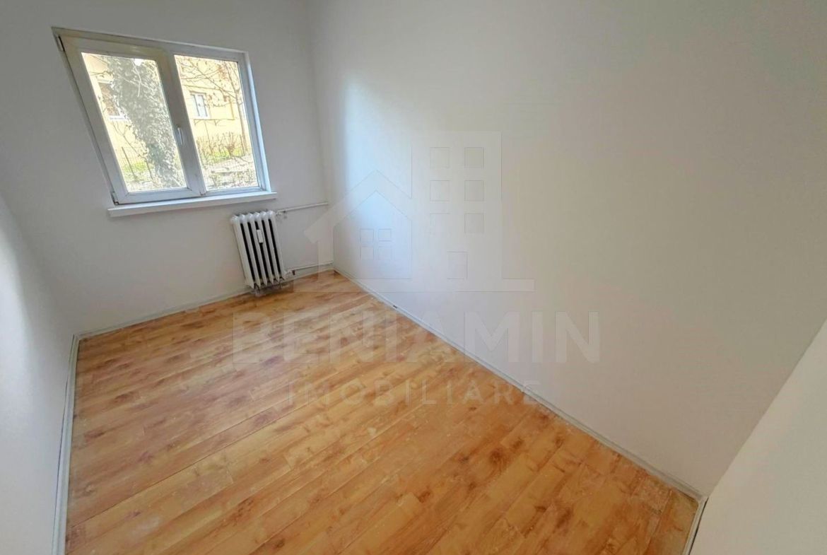 4 Decomandate-Doua bai-Parter-Disponibil Imediat-Zona linistita - foto 4