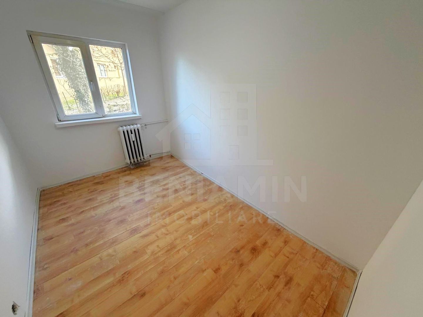 4 Decomandate-Doua bai-Parter-Disponibil Imediat-Zona linistita - foto 4
