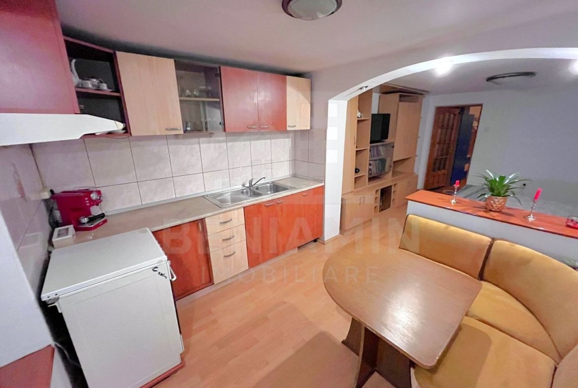 Casa de inchiriat Raului intersectie Campia Islaz -loc de parcare - foto 2