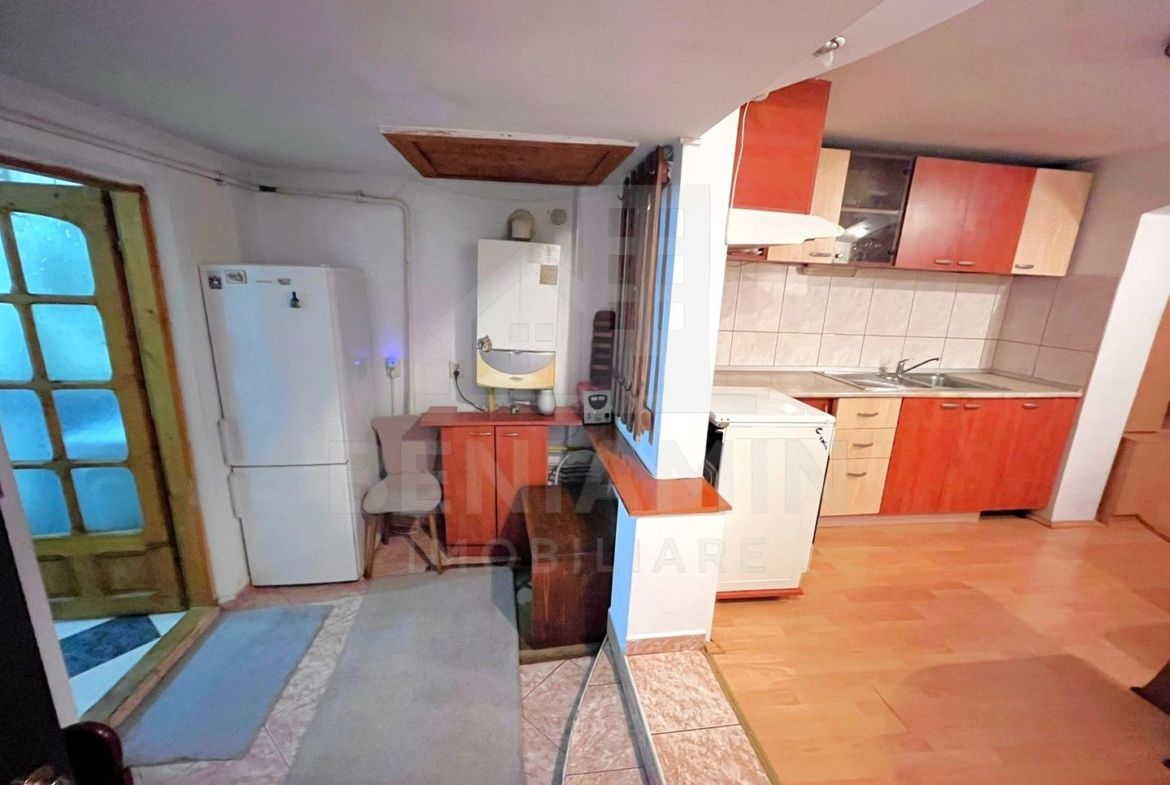 Casa de inchiriat Raului intersectie Campia Islaz -loc de parcare - foto 3
