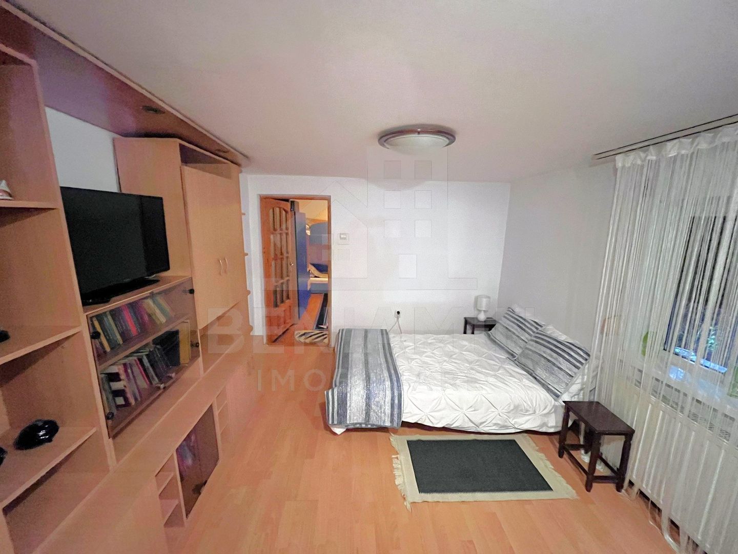 Casa de inchiriat Raului intersectie Campia Islaz -loc de parcare - foto 4