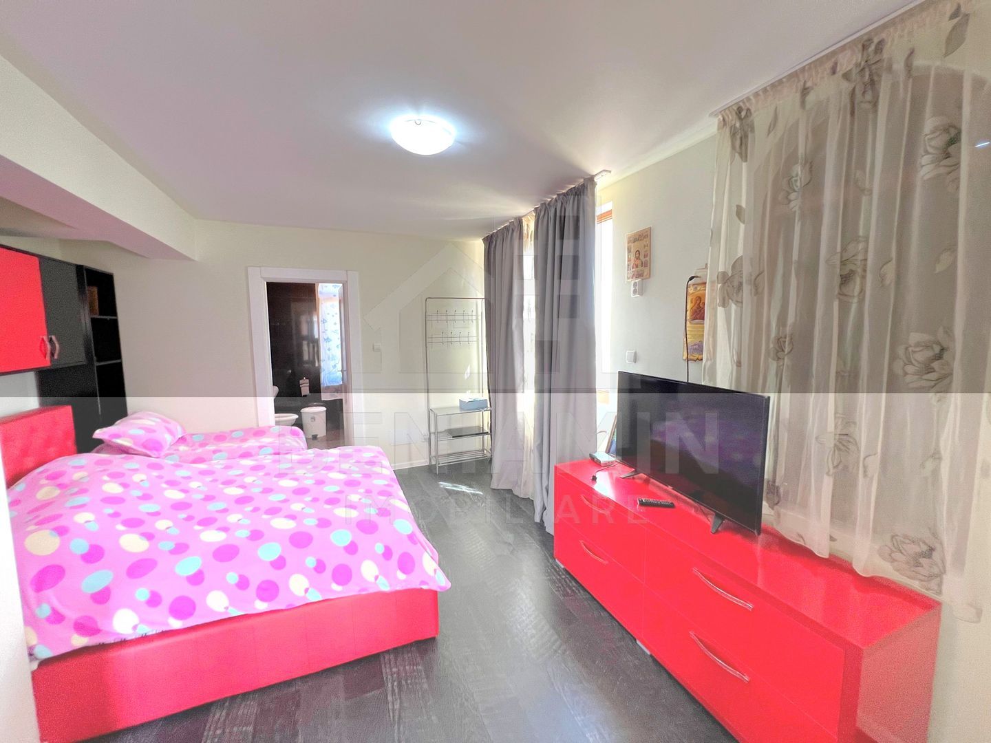 Casa 5 Dormitoare 2 bucatarii 3 bai Living-Toate utilitatile-Popoveni - foto 4