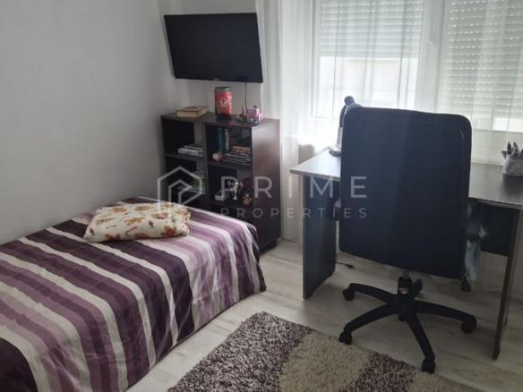 Apartament 3 camere in Tudor, etaj 3 - Decomandat - Imagine principala