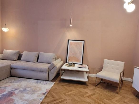 Apartament 2 camere 72 mp utili parter inalt parcare Centrul Istoric - foto 3