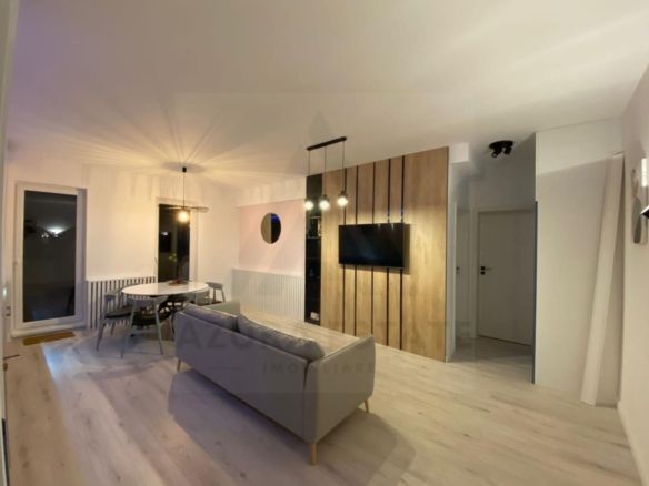 Apartament modern 3 camere balcon 5 mp utili si parcare zona Centrala - foto 2