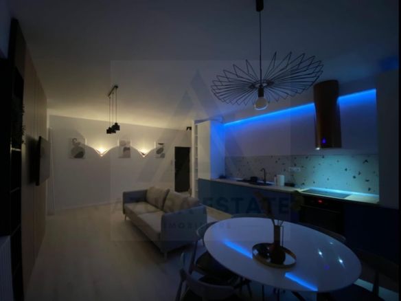 Apartament modern 3 camere balcon 5 mp utili si parcare zona Centrala - foto 3