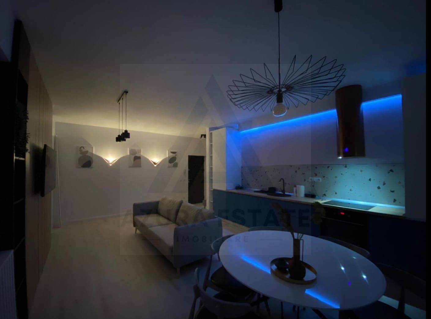 Apartament modern 3 camere balcon 5 mp utili si parcare zona Centrala - foto 3 Apartament modern 3 camere balcon 5 mp utili si parcare zona Centrala - foto 3