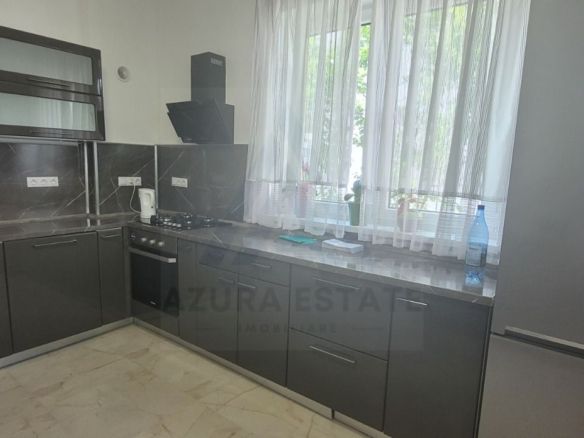 Casa duplex 4 camere 140 mp utili curte 150 mp zona Parcul Sub Arini - foto 3