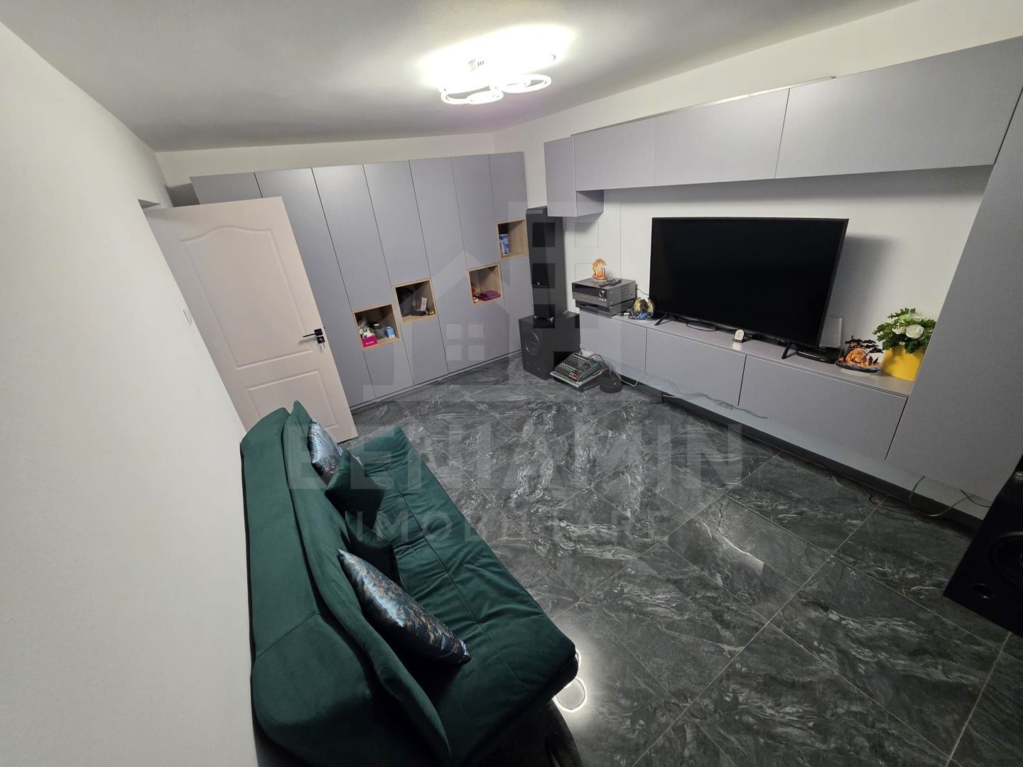 Apartament 2 camere decomandat 52mp Brazda, centrala proprie - foto 2